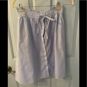 Reserved button skirt with tie waist and pockets!